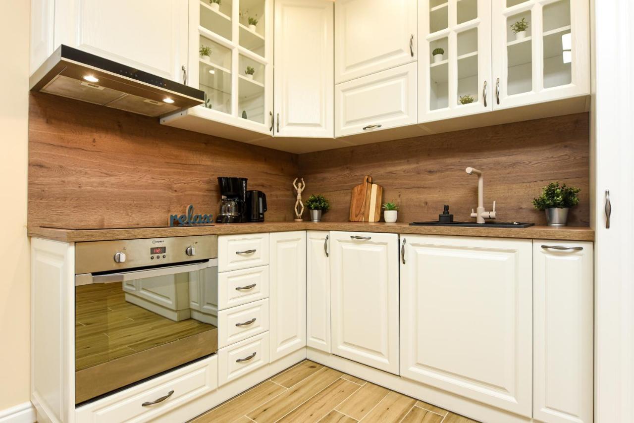 Green Leafy Brasov - Ideal 2 Bedroom Apartment Exterior foto