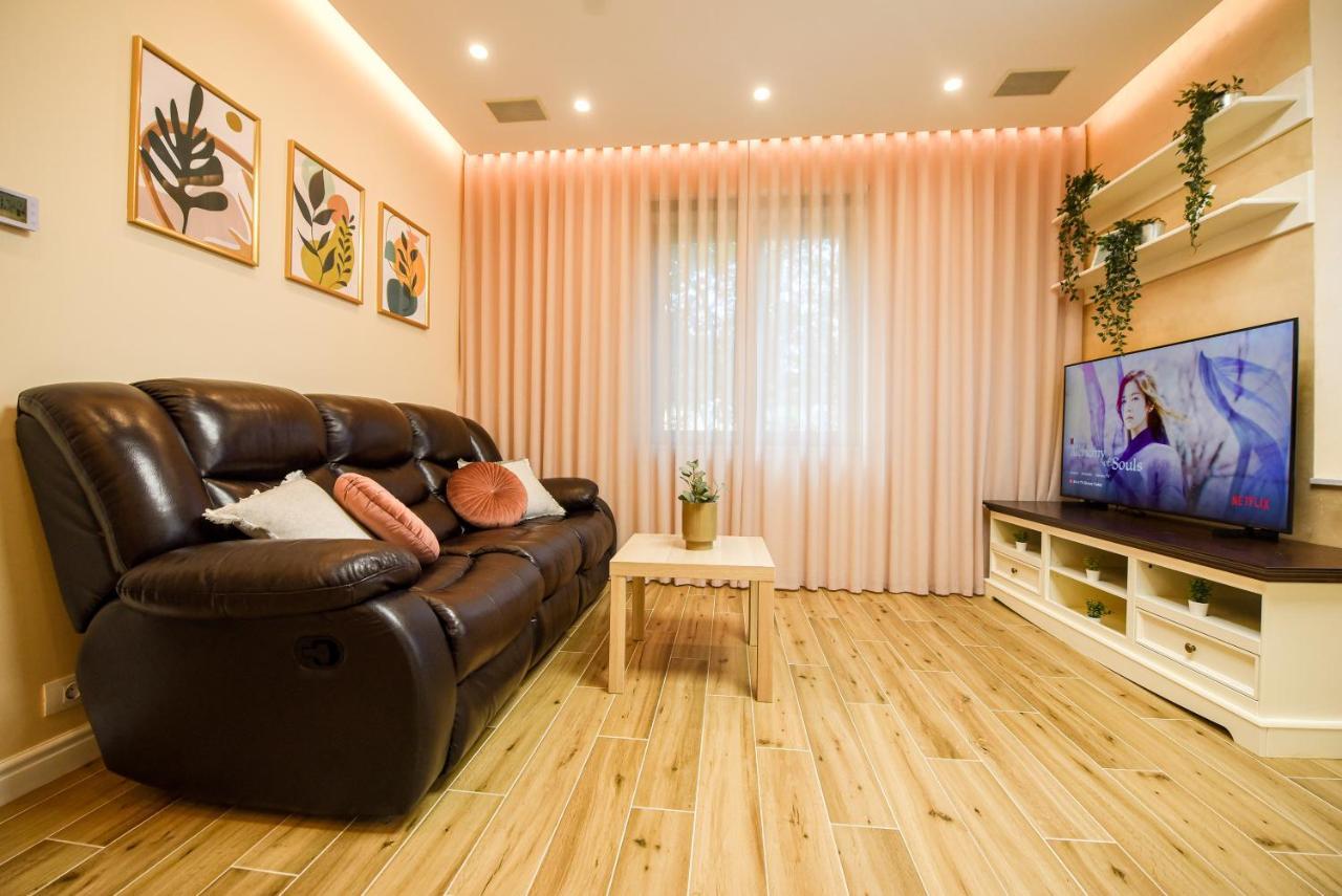 Green Leafy Brasov - Ideal 2 Bedroom Apartment Exterior foto